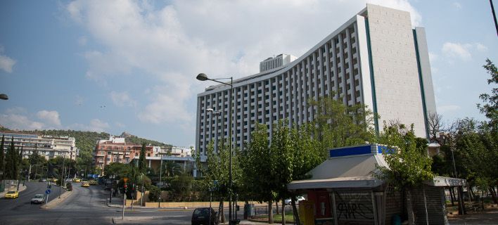 Η Costa Navarino αγόρασε το Hilton – Ανακοίνωση από την ΤΕΜΕΣ του Ομίλου Κωνσταντακόπουλου