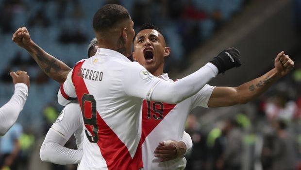 Κόπα Αμέρικα: Στον τελικό το Περού με Βραζιλία, &#8220;πάρτι&#8221; 3-0 τη Χιλή (+videos)