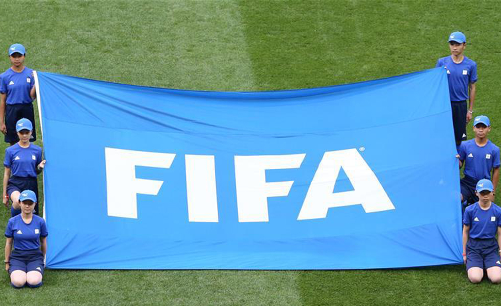 Αλλαγή σκηνικού : Η FIFA επεκτείνει επ’ αόριστον την τρέχουσα σεζόν
