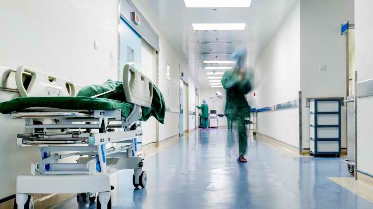 Ένας ακόμη θάνατος από κορωνοϊό και η πρώτη διασωλήνωση στο Νοσοκομείο Καλαμάτας