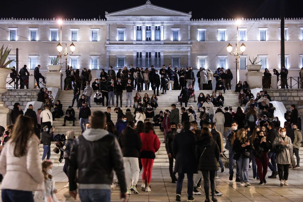 Κορονοϊός: &#8220;Εκτόξευση&#8221; με 12.537 νέα κρούσματα σήμερα στην Ελλάδα &#8211; 14 νεκροί και 96 διασωληνωμένοι (+video)