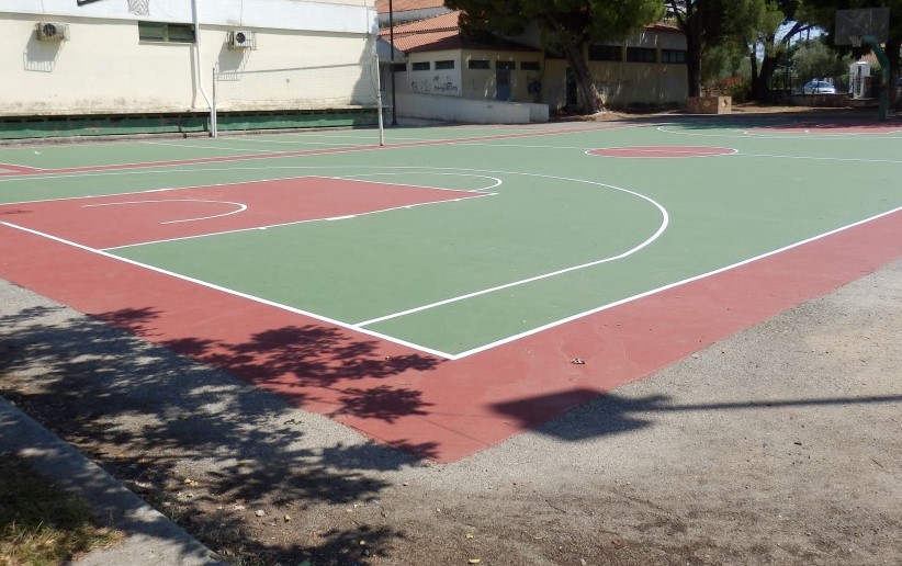 Πλαστικοποίηση γηπέδων μπάσκετ και βόλεϊ στην Καλαμάτα