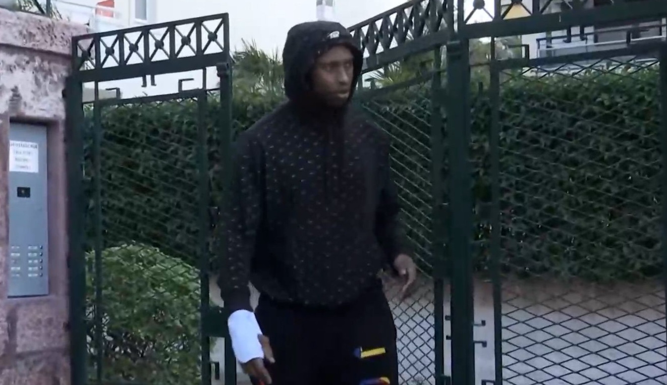 Η επίθεση λοιπόν με ρόπαλα στον Σεμέδο έξω από το σπίτι του στη Γλυφάδα&#8230;  (video)