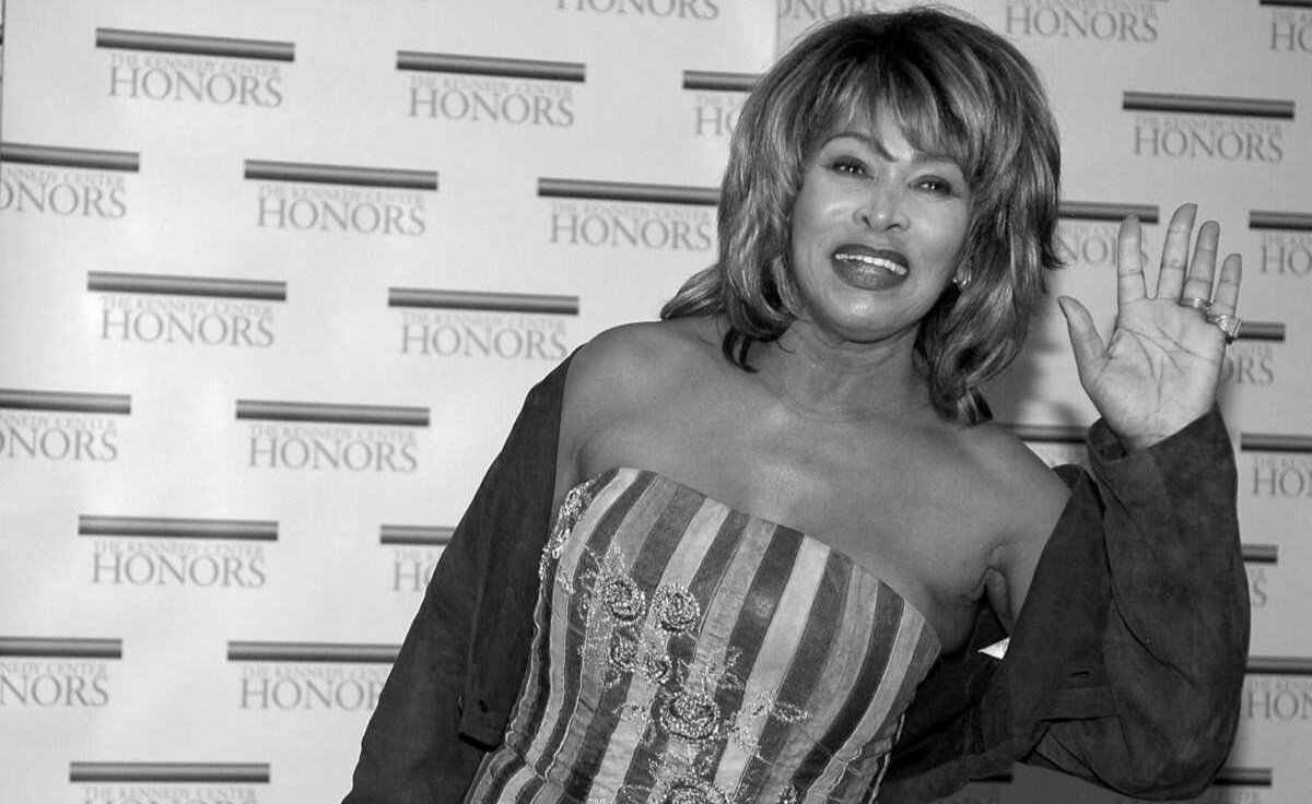 Tina Turner: Πέθανε η θρυλική τραγουδίστρια (+pics-vids)